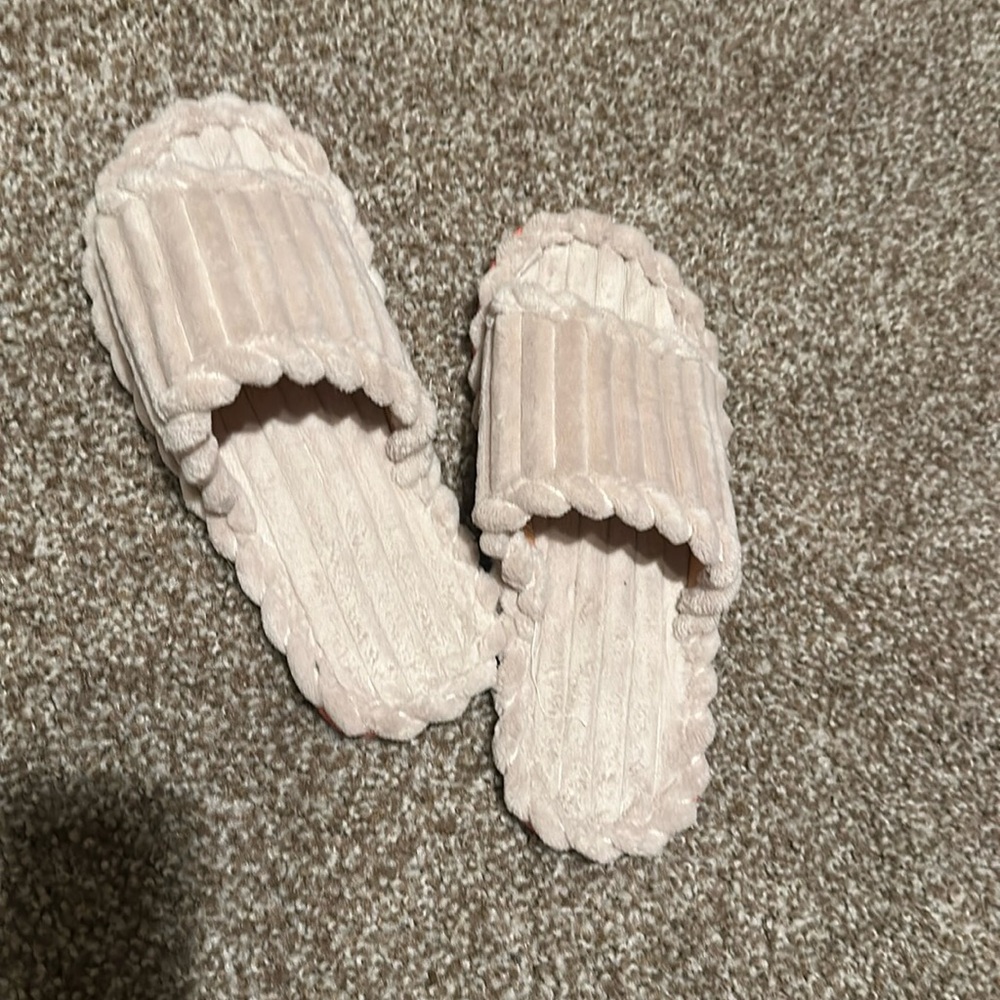Slippers, size small